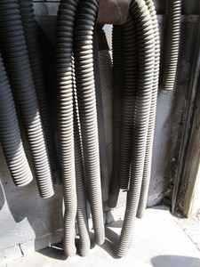 lot 80 image: Misc. Exhaust Extraction Tubing