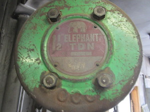 lot 5 image: Elephant 1 12 Ton Chain Hoist