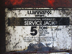 lot 7 image: 5 Ton Floor Jack