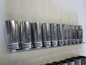lot 28 image: Snap-on 12 Drive Std Sockets