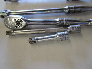 lot 30 image: Snap-on 38 Drive Ratchet, Breaker Bar, Extensions, Sockets