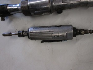 lot 67 image: Snap-on Air Ratchets & Die Grinder