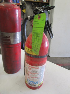 lot 82 image: (4) Fire Extinguishers