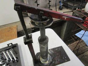 lot 106 image: Bearing Packer