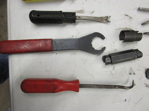 lot 116 image: Lot of Brake Tools