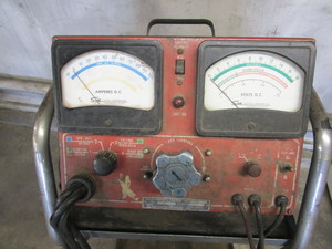 lot 129 image: Sun Battery Tester