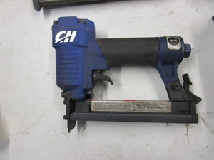 lot 151 image: Air Nailer & Staplers