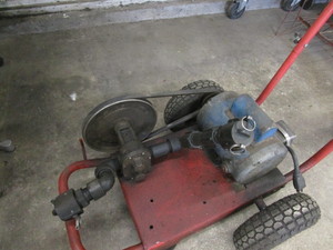 lot 165 image: Electric Oil Pump