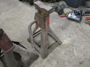 lot 169 image: (3) Jack Stands