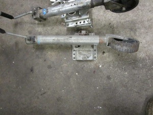 lot 170 image: Trailer Jacks