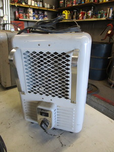 lot 181 image: Electric Heaters