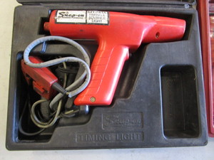lot 192 image: Snap-on Timing Light & Auto Lock Slim Jim