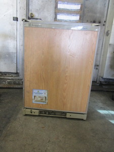 lot 212 image: Dometic Camper Refrigerator