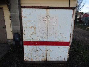 lot 25-A image: Metal Storage Unit 5x5x6