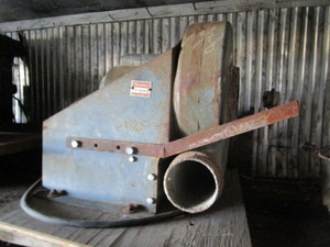 lot 250 image: Blower, Scroll Saw, Radial Arm Saw