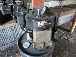 lot 251 image: Lawn Mower Motors