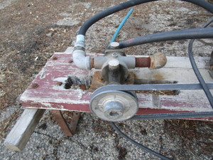 lot 254 image: Electric Oil Pump