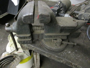 lot 284 image: Bench Vise & Bilge Pumps