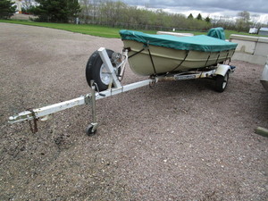 lot 25 image: 1992 14 Lund Boat wShoreLandr Trailer
