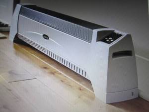 lot 12 image: Lasko Baseboard Heater open box Ret...
