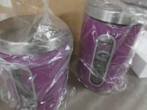 lot 19 image: Window Canister Set open box Retail...