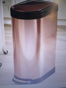 lot 63 image: 10.5-Gallon Fingerprint-Proof Trash...
