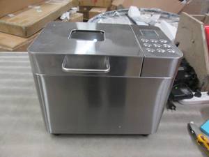 lot 75 image: Ginnys Bread Machine no box, power...