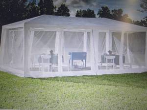 lot 78 image: 20 X 10 Party Tent open box Retai...