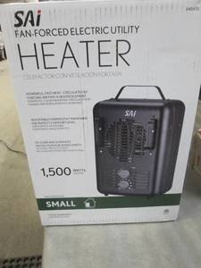 lot 193 image: Sai 1,500-Walt Utility Milkhouse Fa...