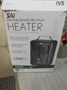 lot 194 image: Sai 1,500-Walt Utility Milkhouse Fa...