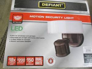 lot 226 image: Defiant 180 Bronze LED Motion Outdo...
