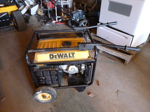 lot 7 image: DeWalt DG6000 Generator