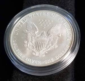 1997 AMERICAN SILVER EAGLE 1 TROY OZ. .999 FINE SILVER IN AIRTITE