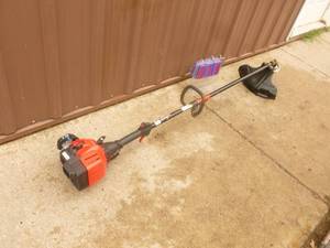 Craftsman 2 cycle line trimmer. Lightly used. Tested & works. As shown.