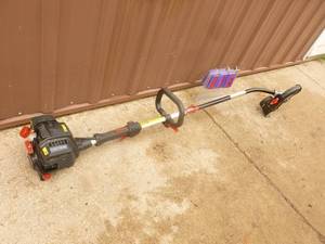 Craftsman 4 cycle lawn edger. Appears like new. Tested & works. As shown.
