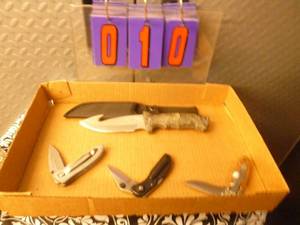Qty of 4 knives. As shown.