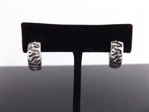 .925 Sterling Silver Designed Post Clamp Earrings