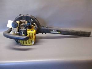 lot 14 image: McCulloch Leaf Blower