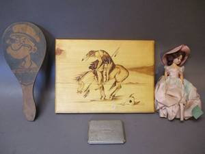 lot 34 image: Collectible items