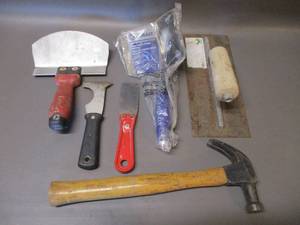 lot 76 image: Tools