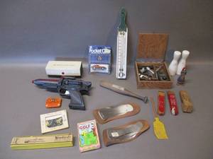lot 102 image: Collectibles