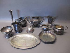 lot 145 image: Collectibles