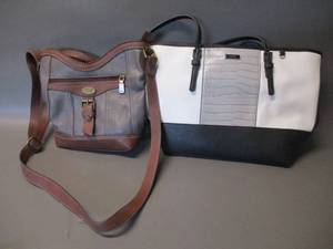 lot 147 image: Purses