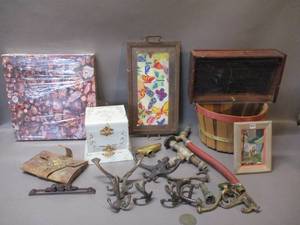 lot 156 image: Collectibles