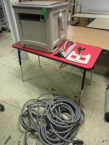 lot 403 image: SUNCAST HIDEWAY HOSE REEL - NEW, FLEXON GARDEN HOSE, SPRINKLERS