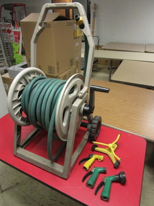 lot 404 image: SUNCAST HOSEMOBILE HOSE REEL, SPRINKLER, SPRAY NOZZLES