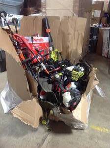 MIXED GAYLORD FULL OF ASSORTED LAWNCAREOUTDOOR TOOLS SEE PICS