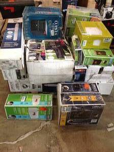 PALLET WITH ASSORTED MAILBOXES DIFFERENT SIZES & CONDITIONS