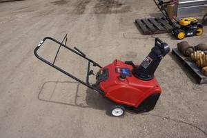 lot 32 image: Toro Power Clear Model 210R Snow Blower