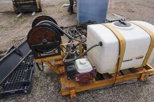 lot 22 image: Turbo Turf Model 4025 100 Gallon Hydro Seeder
